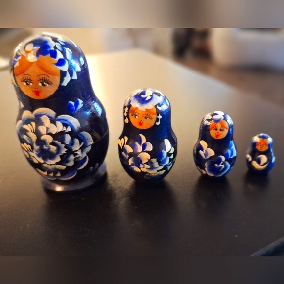 Other - Beautiful Blue Nesting Egg Set